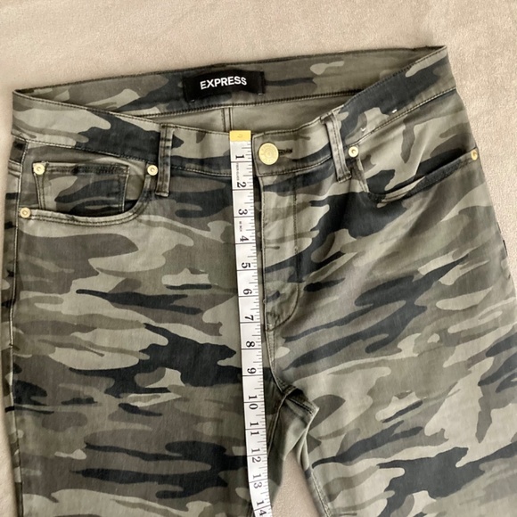 Express (NWOT) Ankle Legging Mid Rise Jeans / Size 10 - Picture 7 of 10